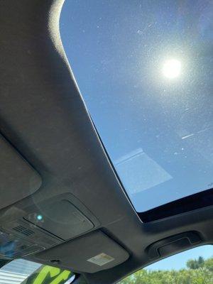 Moon roof