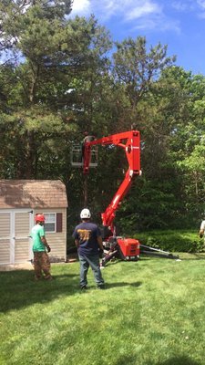 Small Bucket lift for small entrances to yard