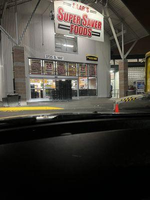 "OPEN 24 hours" COMPLETE LIE