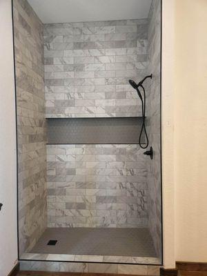 shower 5'x 3'