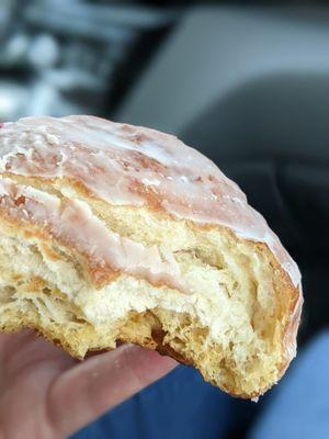 The secret is the glaze. Only $1.25 for a pączek is a great deal, too:).