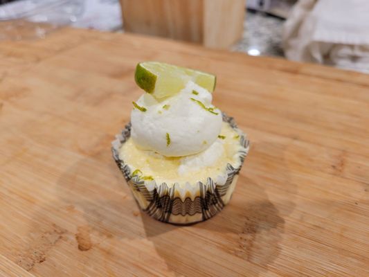 Keto mini keylime cheesecake