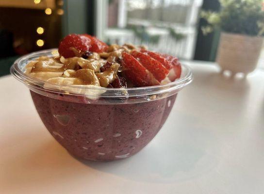 "Feels like home" açaí bowl