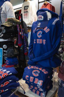 Don't leave Chicago without something for the Cubs fan in your life! I Love Chicago at O'Hare has a variety of Cubs-branded apparel.