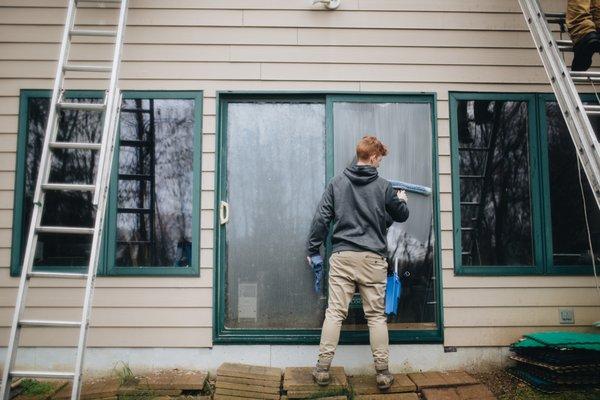 Window Cleaning Residential Property - Squeegee Method