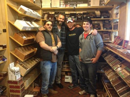 Drew Estate checks into Cigars Etc and meets Justin and Crew.