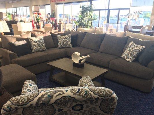 ~Grand~ 2pc Sectional