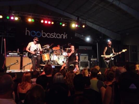 Hoobastank on stage!