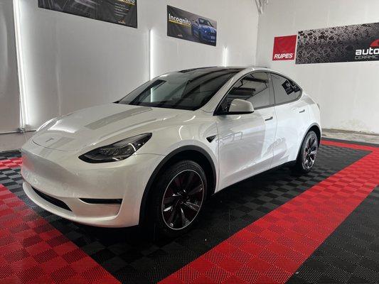 2023 Tesla Model Y
Super Ceramic window tint sides & back
Keramik X Ceramic Coating