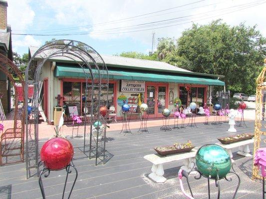 Gazing balls and hot pink Flamingo's!