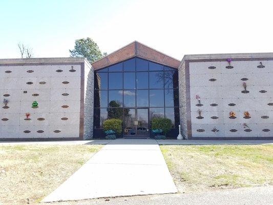 Woodlawn's beautiful mausoleum with interior chapel.