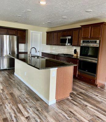 Sparkling clean Kitchen!