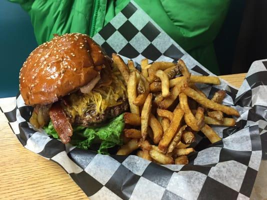 Delicious and fun lunch date with my son. The Feedburger was fantastic!