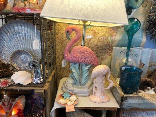 Cool flamingo lamp