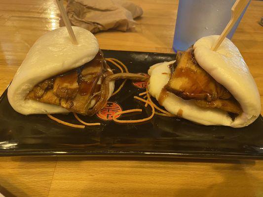 Pork belly buns