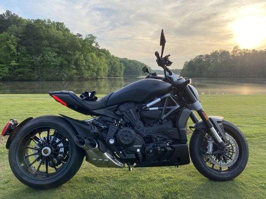 2022 Xdiavel Dark