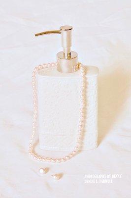 Lotion Canister & Pearls