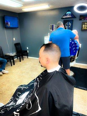 men's haircut