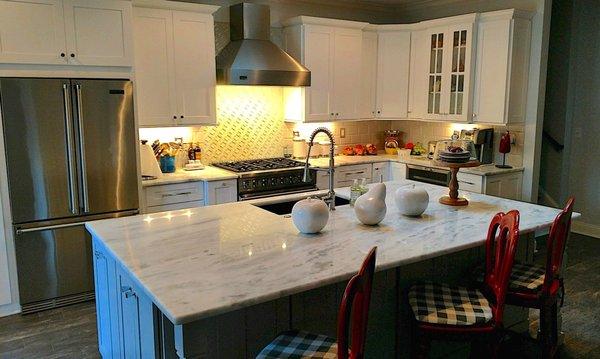 Shadow Storm natural quartzite stone kitchen @ Mount Pleasant, South Carolina