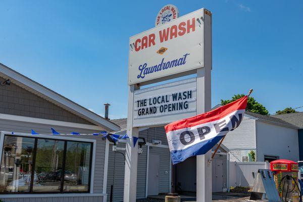 The Local Wash is a car wash and laundromat in Hampton, NH.