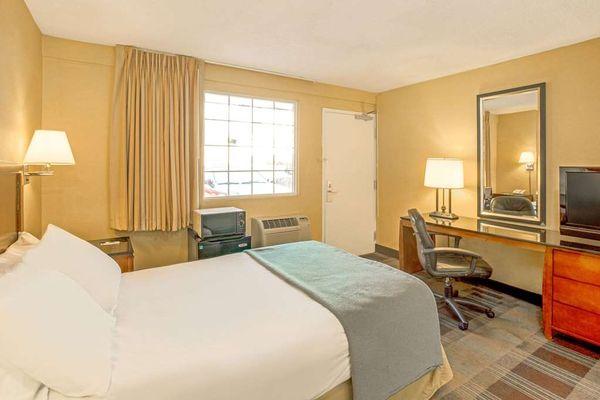 Travelodge By Wyndham Silver Spring