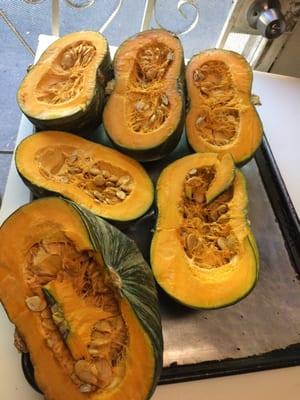 Kabocha squash mmm time make soup!!!!