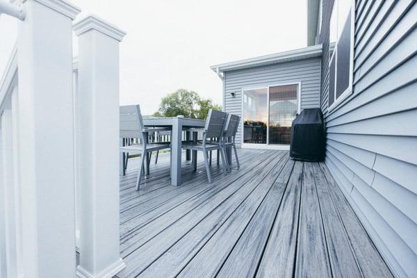 Beautiful Trex composite deck with dry space under deck. 2/4