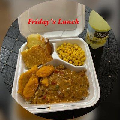 Doesn't this look good?? Authentic Creole cooking with shrimp and sausage etoufee and fried fish.