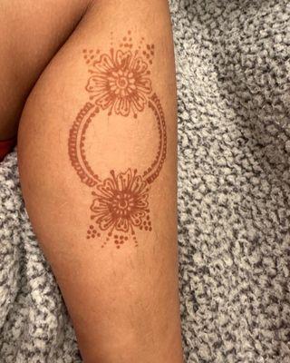 Floral mandala henna art