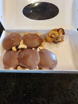 Cashew Turtles with almost no caramel.