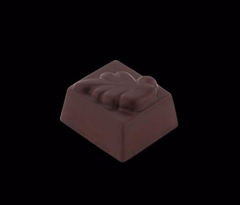 Opulux Crunch - 66% dark chocolate shell with dark chocolate crisps ganache