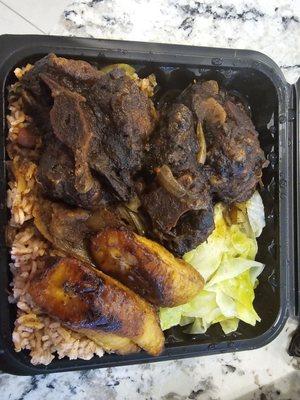 Oxtails entree