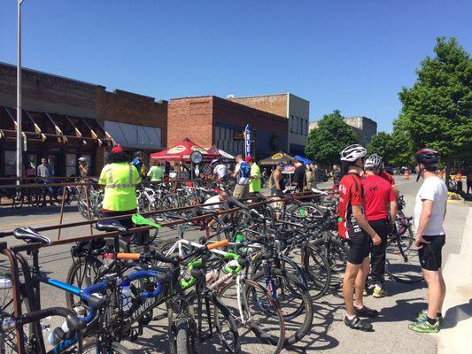 Phat Tire bike shop in Springdale is great for a stop during square to square ride. Nice coffee shop inside