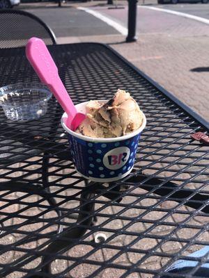 Ice cream and people watching, two of my favorites!