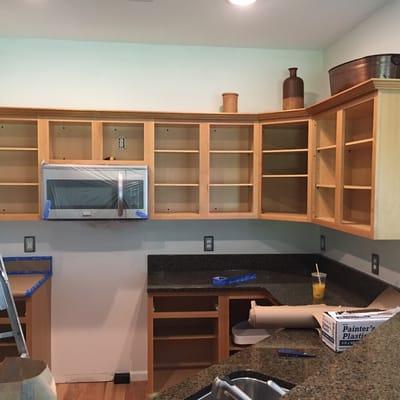 Kitchen before painting cabinets