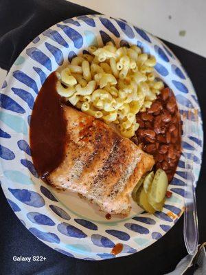 Smoked salmon, mac and cheese and bbq beans