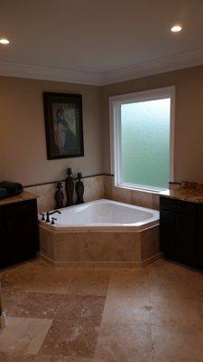 Can lighting over tub