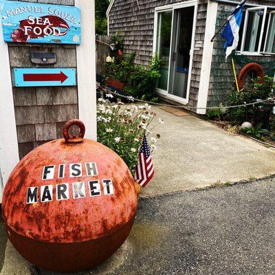 Off the beaten track Souza's service, fresh as catch Best Lobsta on Isle #NOLA_Haiku  #GreyLady #Nantucket #FreshSeafood #CapeCod #Lobster