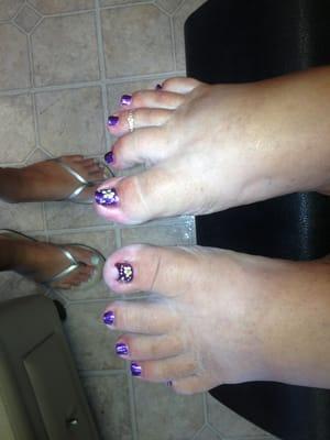 Pedi with designs done by : Leilani