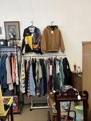 Vintage and contemporary clothing at excellent prices! Always professionally cleaned!