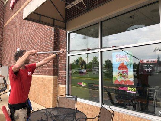 Making sure the WHOLE window gets cleaned! #DoingItRight