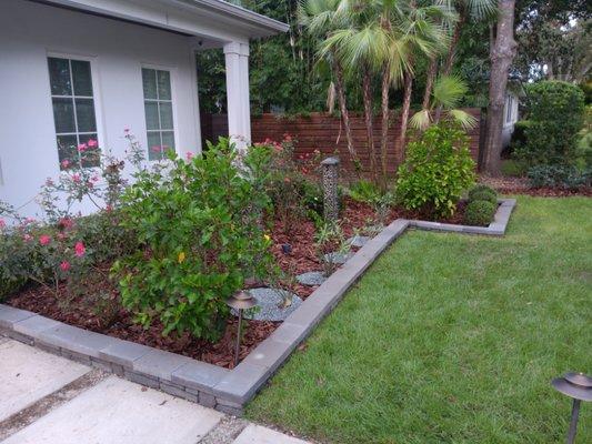 Lawn and landscape design by IE love inc.