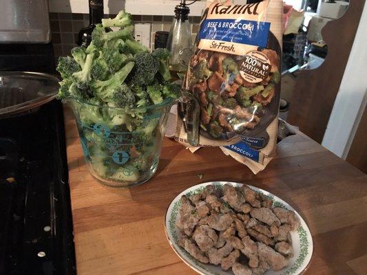 Disgraceful protein portion. Enough broccoli to feed four people, And barely enough meat for one.