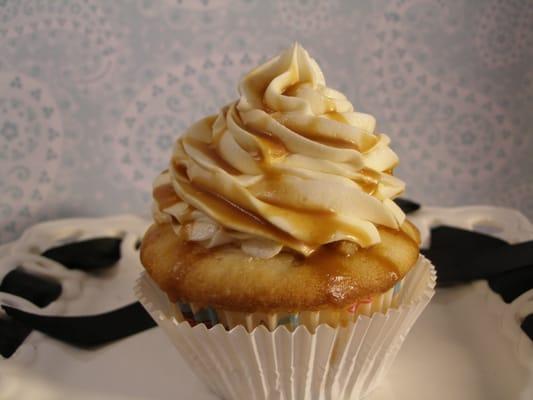 Vanilla carmel cupcake with carmel filling.