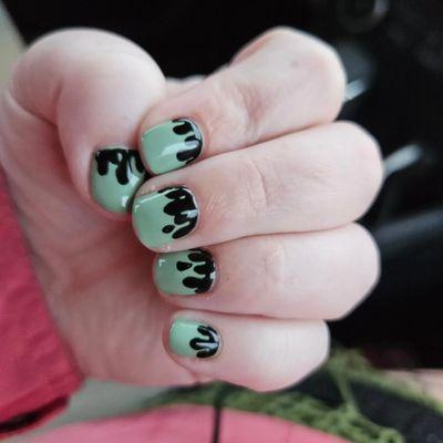 Halloween drippy inspired nails