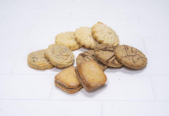 Baked Cookies and Shortbreads
Buttery shortbreads * Buttered Coffee
* Lavender Sunshine
* Churro Delights
* Blushing Rose