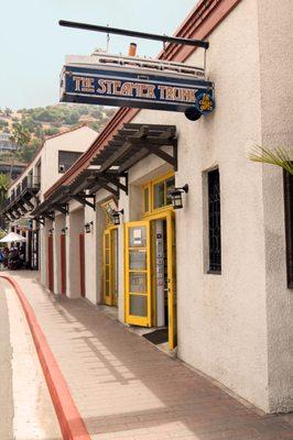 The Steamer Trunk, Catalina's Premeir gift shop featuring first class gifts.