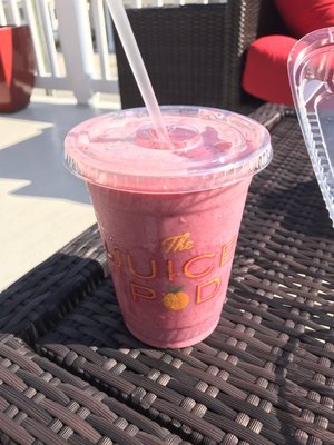 Beach berry smoothie (strawberry and banana)