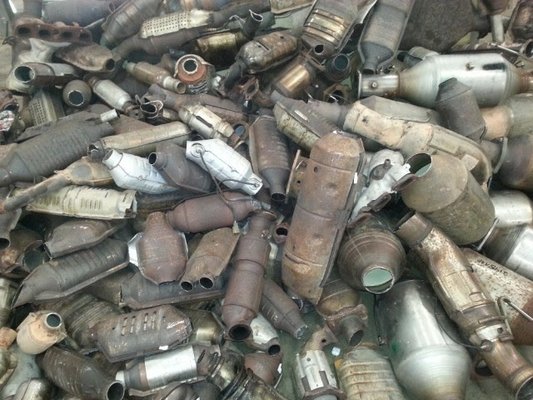 Catalytic converter recycling