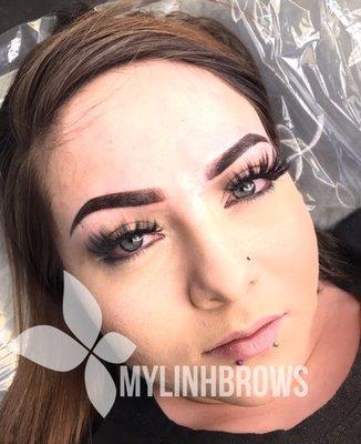 Ombré powder brows